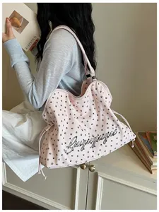 Sac cabas rose design niche coréenne pour femme, grand sac bandoulière et épaule.