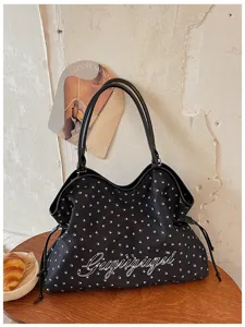 Sac cabas design niche coréen femme été nouveau élégant grand capacité bandoulière