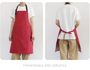 Vue détaillée du tablier de cuisine rouge, design cou avec grande poche pour cuisinar.