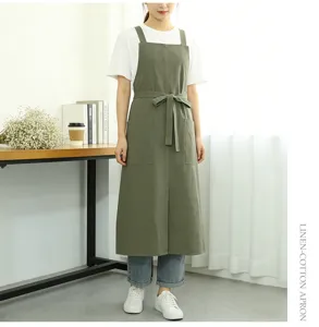Linen cotton apron with pockets and straps, ideal for kitchen, café and florist daily use.