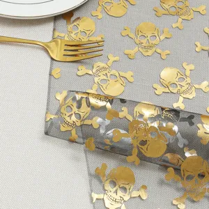 Camino de mesa Halloween de malla transparente elegante con detalles de craneos dorados.