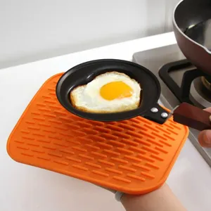 Tappetino isolante termico in silicone rettangolare arancione sottopentola antiscivolo