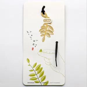 Exquisite plant metal bookmark with elegant leaf design for daily reading and stationery collection.