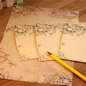 Vintage bloemen stationery enveloppen en briefpapier set hoofdaanzicht display voor schrijven now.