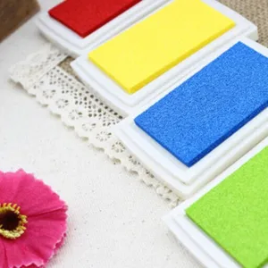 Conjunto de almohadillas de tinta coloridas para manualidades DIY, scrapbooking y arte.
