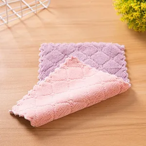 Two-color microfiber cleaning cloth absorbent non-sticky oil dish towel for kitchen use.