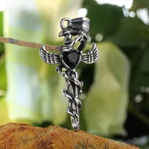 Pendentif croix aile gothique en acier inoxydable avec pierre cœur noir mode punk.