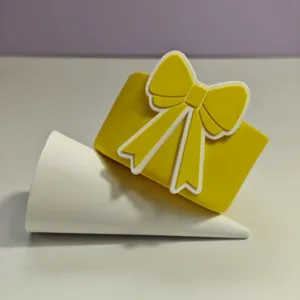 Siliconen bekerhoes met gele strik decoratie, 7.5cm Stanley beker beschermende accessoire.