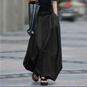 Casual loose black A-line maxi skirt for women high waist flowing long skirt detail view.