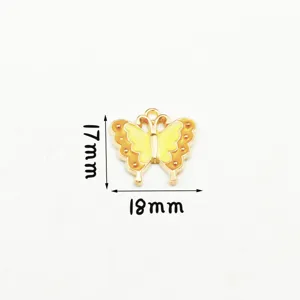 Pendentif papillon en alliage dore accessoire de bijouterie DIY vue de detail 17x18mm