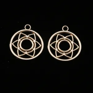 Colgantes redondos huecos de aleacion de metal dorado para accesorios de joyeria DIY y llaveros