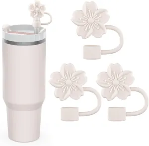 Roze geïsoleerde beker met schattige kersenbloesem siliconen rietje hoesjes set.