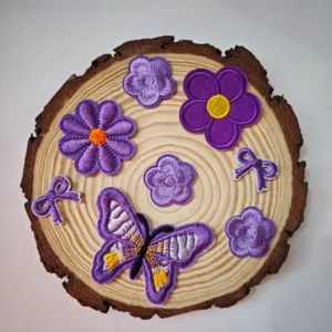 Set di toppe ricamate con farfalla e fiore viola, patch decorativa fai-da-te per abbigliamento.