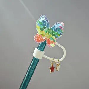 Carino Copertura per Cannuccia a Farfalla Tappo Antipolvere in Silicone Con Ciondolo Cuore Stella Accessori per Cannucce Riutilizzabili
