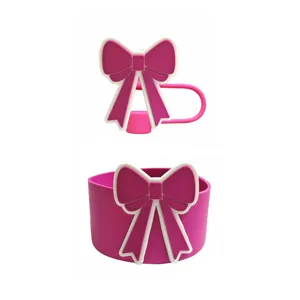 Stanley bekers accessoires set met roze strik rietje hoes en handige siliconen bekerhoes.