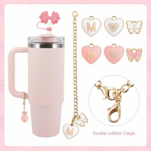 Set accessori per tazza termica rosa con copertura paglia fiocco e ciondoli cuore lettera.