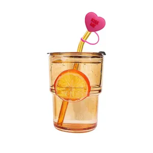 Ensemble de couverture de paille en silicone coeur de Saint-Valentin tasse verre ambre