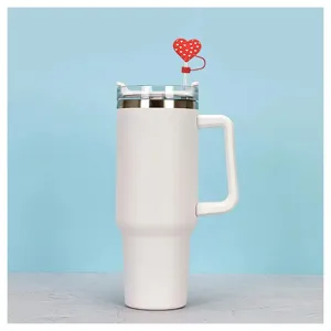 Bicchiere termico in acciaio inossidabile con manico e topper a cuore per uso quotidiano.