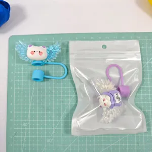 Silicone cartoon cat straw covers with crystal wings dust cap set for creative drinkware.