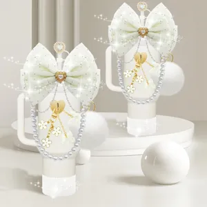 Accessori tazza Stanley fiocco catena di perle ciondolo set decorativo vista dettagliata