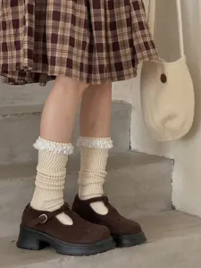 Chaussettes épaisses à volants rayées, chaussettes douillettes mignonnes d'hiver pour femmes