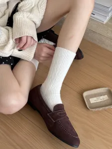 Japanese minimalist cable-knit mid-calf socks for women, solid color thickened winter socks.