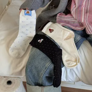 Cute cartoon embroidered dachshund socks, soft combed cotton autumn winter mid-tube socks.
