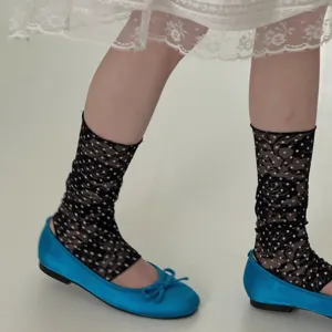Chaussettes sans pieds en dentelle à pois noirs, chaussettes vintage respirantes pour femmes.