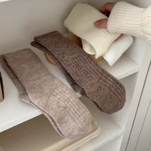 Solid color wool socks winter warm knitted mid tube socks detail view showing soft texture.