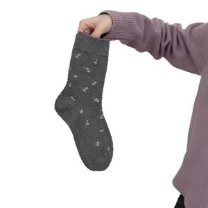 Retro grey floral mid-tube socks warm wool blend daily wear autumn winter main product display