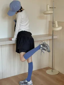 Solid color knee high socks for women, school style athletic long socks for daily wear.