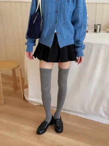 Fall winter college style over-the-knee socks women slimming long stockings detail display.