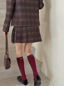 Korean style casual solid color knee high socks for women, spring autumn student cute tube socks.