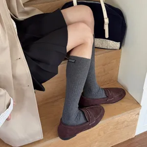 Korean style women gray ribbed crew socks, comfortable cotton casual knee high socks for daily wear.
