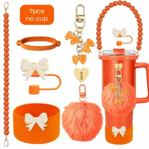 Set accessori per tazza Stanley custodia in silicone copertura per pompon e portachiavi