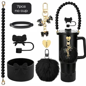 Set di accessori per tazza neri da 7 pezzi con cinturino di perle e copertura in silicone.