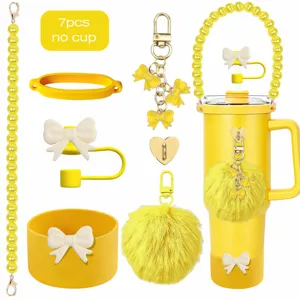 Set di accessori 7 pezzi per tazza Stanley con cinturino di perle e custodia in silicone.
