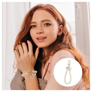 Pearl keychain women wristband heart imitation pearl key chain bag cute pendant charm