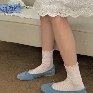 Sweet ruffled striped socks for women, spring and summer Japanese mid-tube cotton socks main view.