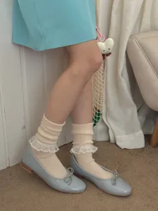 Sweet lace stack socks for women, breathable thin cotton cute crew socks for daily wear.