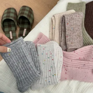 Thickened cashmere mid-tube socks for women, winter warm Japanese soft fluffy wool crew socks.