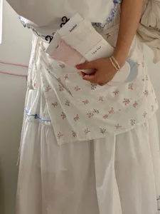 IOULOR Maulbeerseide Ballet Stil süße kurze Socken Detailansicht, atmungsaktive einfarbige Blase Socken.