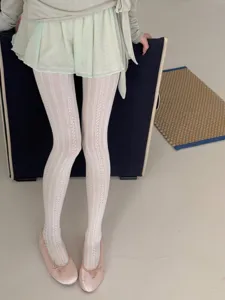 Vrouwen witte kabelsteek panty zomer dunne maillot schattige stijl mooie beenkleding goed fit.