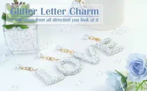 Glitzernder Buchstaben Anhänger mit Strass für Wasserflaschen und Schlüsselanhänger Accessoire.