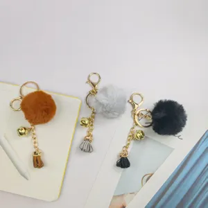 Flauschiger Bommel Schlüsselanhänger mit Glocke und Quaste süße Taschenanhänger Deko