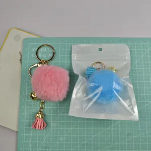 Süßer flauschiger Pompon Schlüsselanhänger mit Quaste Metallring Tasche Anhänger Geschenk.