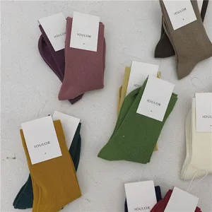 IOULOR chaussettes mi-mollet unies pour femmes, style japonais en coton vue détail.