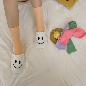 Damen süße Baumwolle einfarbige Socken und weiche Smiley Plüsch Hausschuhe für zu Hause