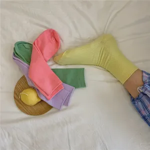 Einfarbige gerippte Damensocken, süße Pastell Baumwoll Socken für den perfekten Alltag
