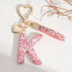 Porte-clés lettre K en strass rose avec charm cœur pour sac à main et clés de voiture